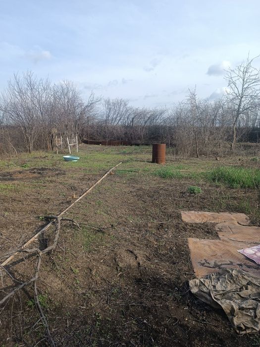 Продам дачу в тихом районе