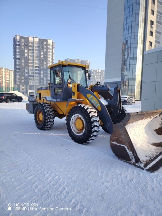 Продам фронтальный погрузчик