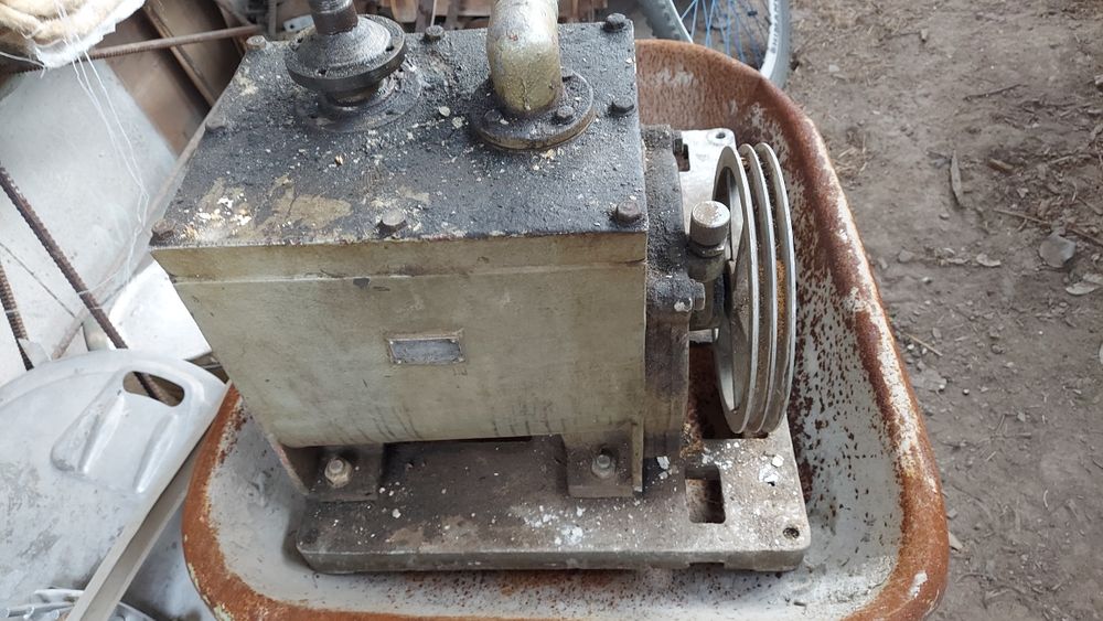 Вакуумный насос серии НВР-5Д, от чпу ровера