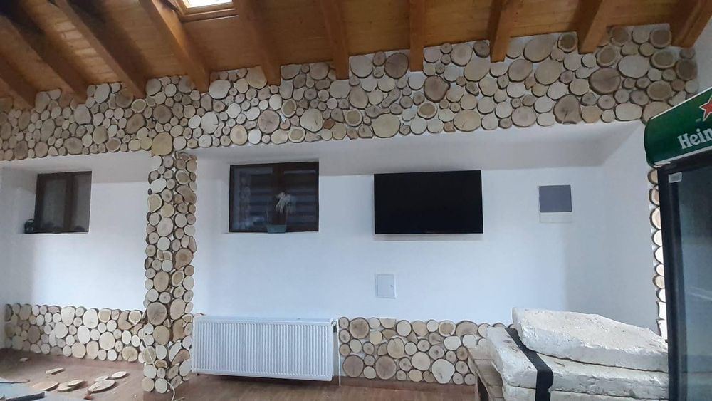 Mozaic din rondele din lemn uscat