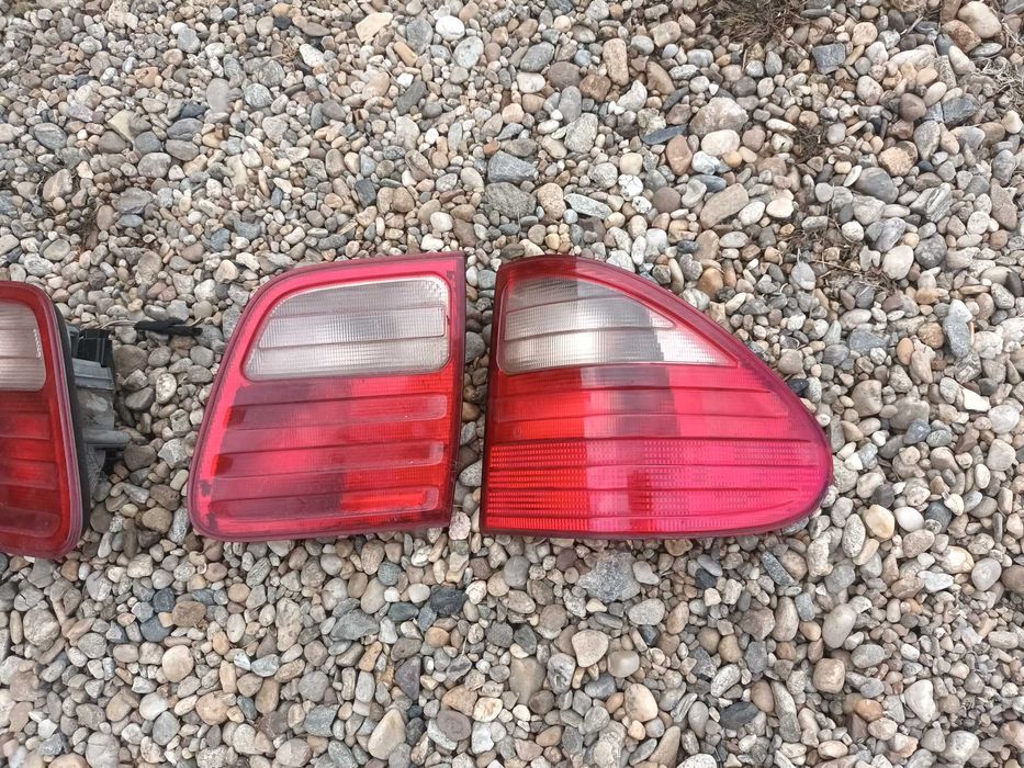 ляв и десен вътрешен и външен стоп за мерцедес е класа в210 комби