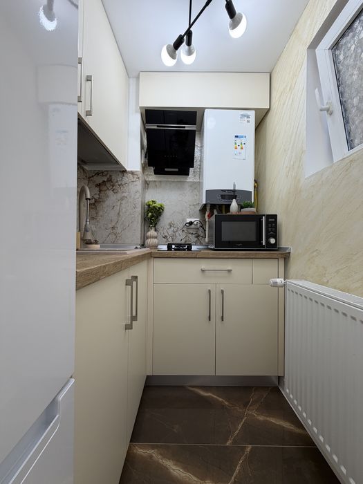 Apartament 2 camere / etaj 1 zona Piata Mica