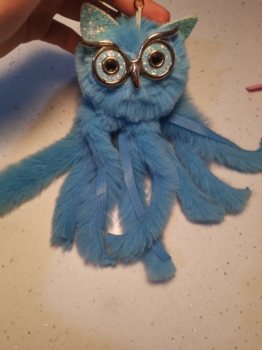 Продавам играчка октопод