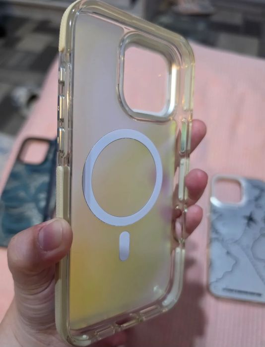 Чехлы на iPhone 16 pro max