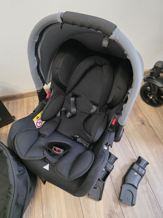 Cărucior 3 în 1 Ickle Bubba Stomp V3 – Set Complet, Stare Excelentă!
​Vând sistem complet 3 în 1 Ickle Bubba Stomp V3, un cărucior premium, recunoscut
