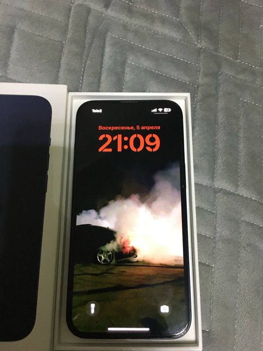 СРОЧНО продам Айфон 13