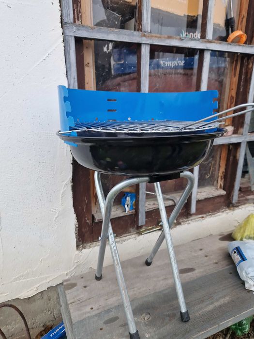 Барбекю на въглища