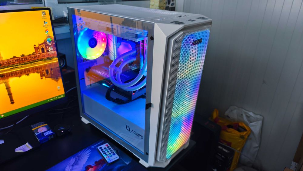 НОВ Gaming компютър с 8/16-Ядрен Ryzen 7 RAM 32Gb Видеокарта 12Gb SSD