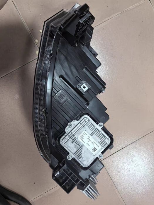 Продам фары для Haval H6 (правая)