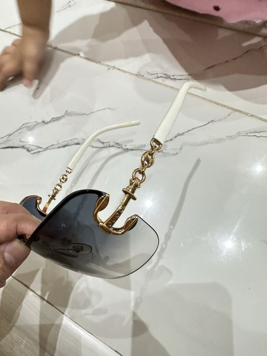 Продам очки солнцезащитные