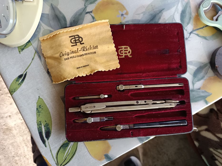 Instrumente de  precizie pentru pictura,desen.