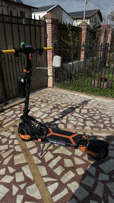 vand kukrin g2 max 100km parcursi pret foarte bun