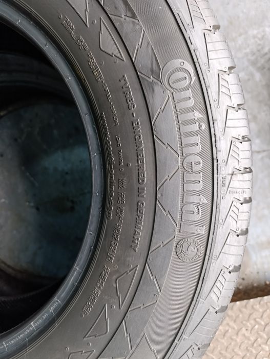 Anvelope de iarnă 225 75 16c Continental Vanco Winter 2