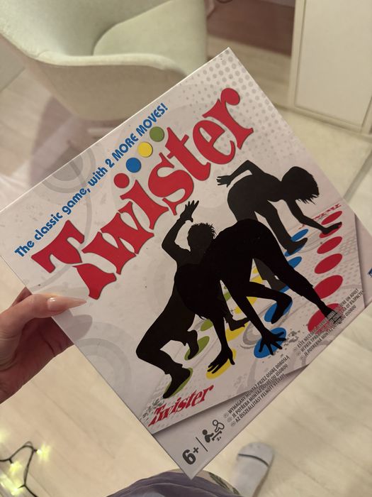 Игра     туистър