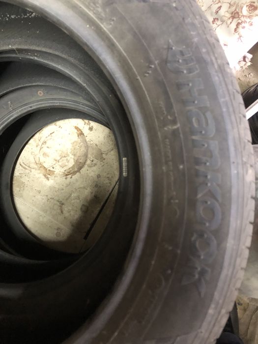 Продаю шины от hyunday elantra . 205/55R16 .