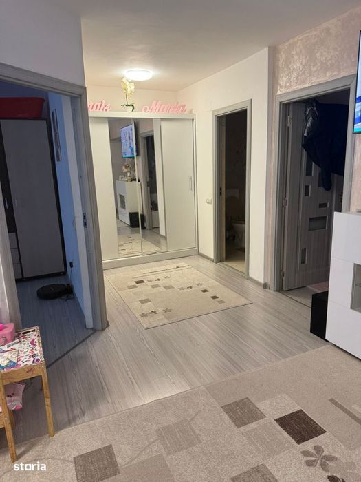 Apartament cu 3 camere ,parter inalt,parcare inclusa