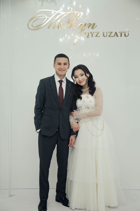 Продаю платье на узату.