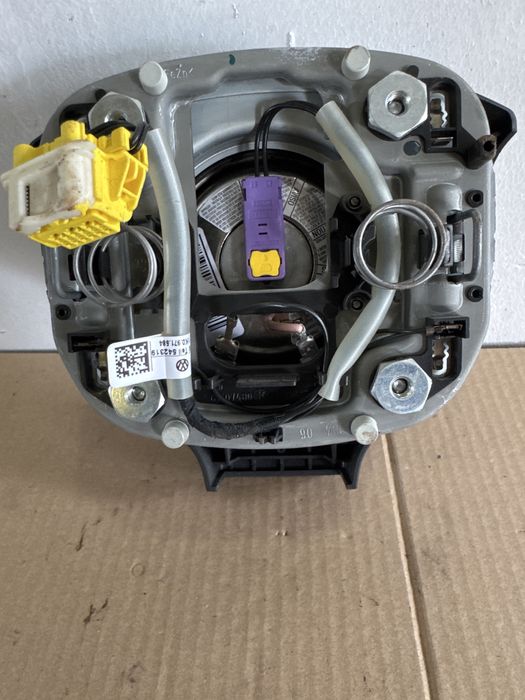 Airbag volan 3 spițe  Volkswagen Golf 5 1.6 BLF 2006 Hatchback
