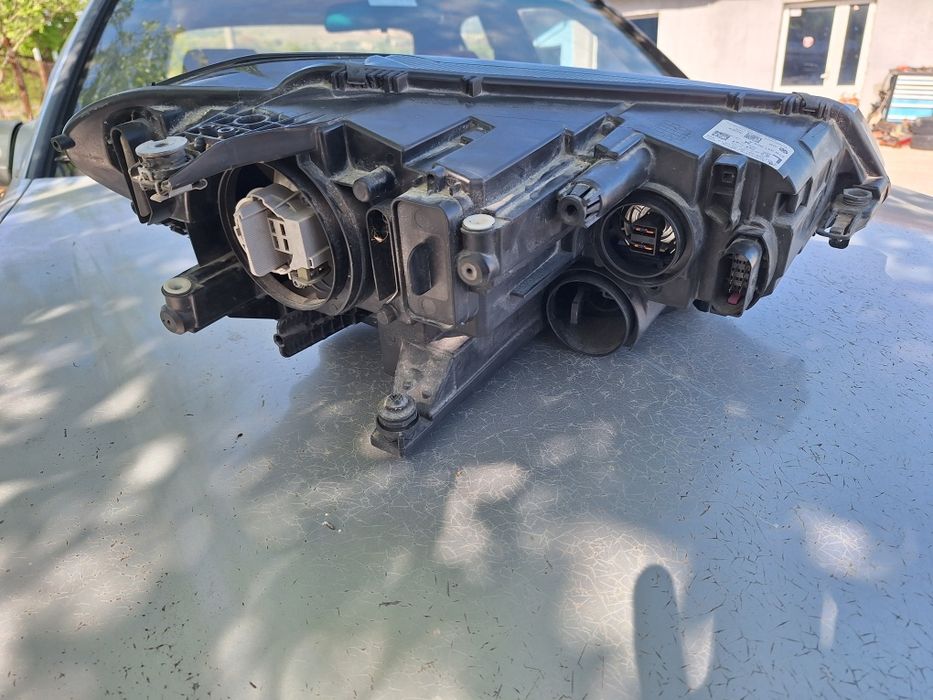 Ляв Фар За Volkswagen Touran  2016-2019 Година  Фолксваген Тоаран