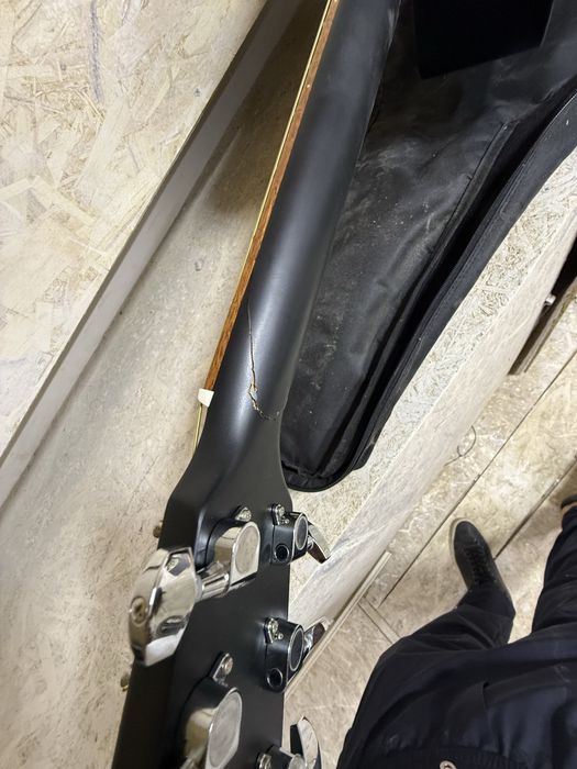 Гитара хорошо состояня