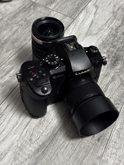 Vand Panasonic Gh5 cu 2 obiective
