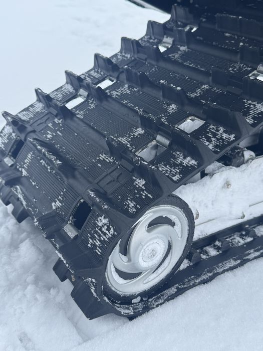 Продам снегаход polaris