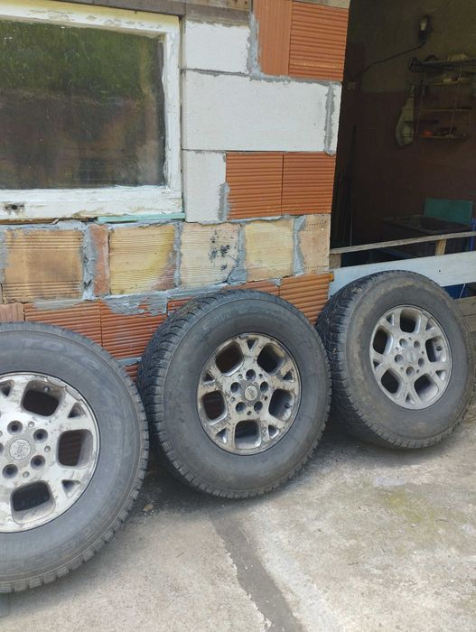 Гуми с джанти 245/75R16 за Jeep Grand cherokee