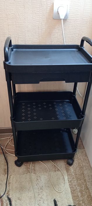 Помощник парикмахера