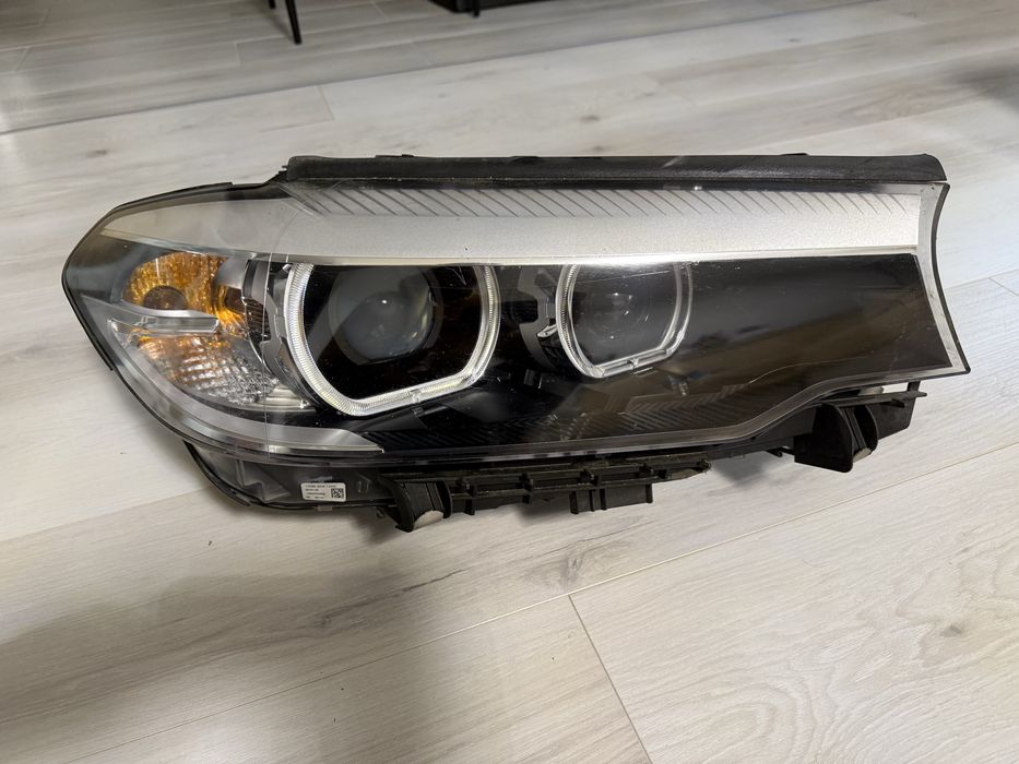 Far dreapta bmw seria 5 g30 g31 led bi xenon fara adaptiv