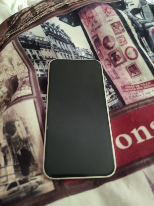 Продам айфон 14 срочно