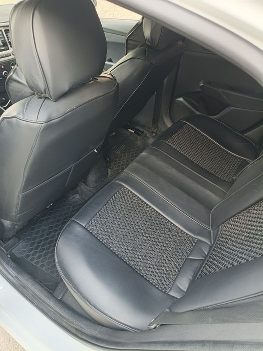 Продаю машину очень хорошая hyundai accent 2020 год пробег 59.000