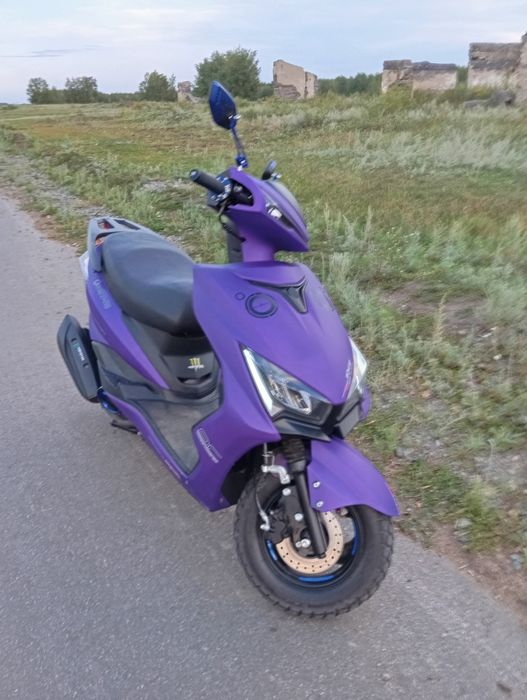 Продам скутер м8 про