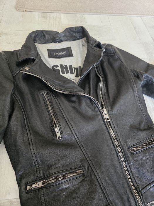 Дамско кожено яке