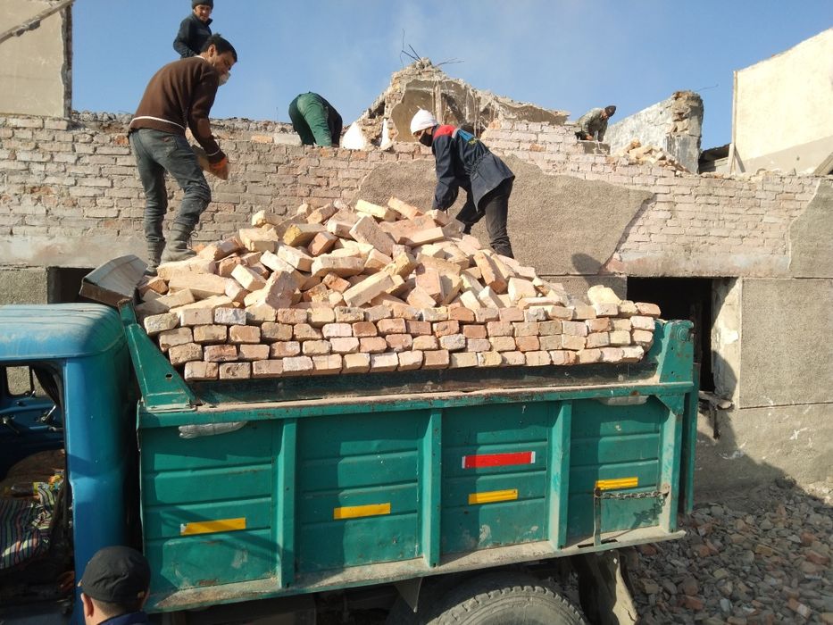 Bu pishgan gisht Кирпич жженний