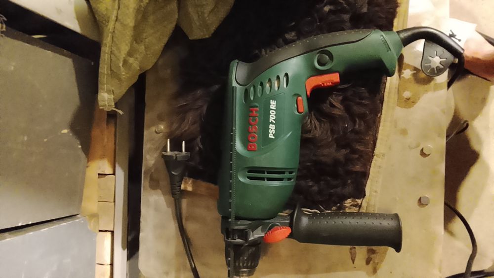 Дрель/перфоратор Bosh