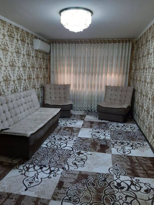 Квартира посуточно ( парочкам не беспокоить)