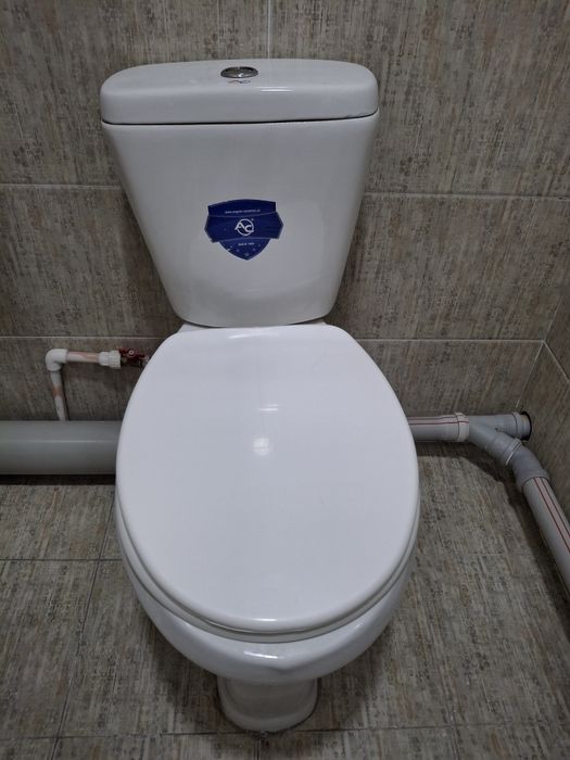 Срочно продается унитаз Ангрен-керамик