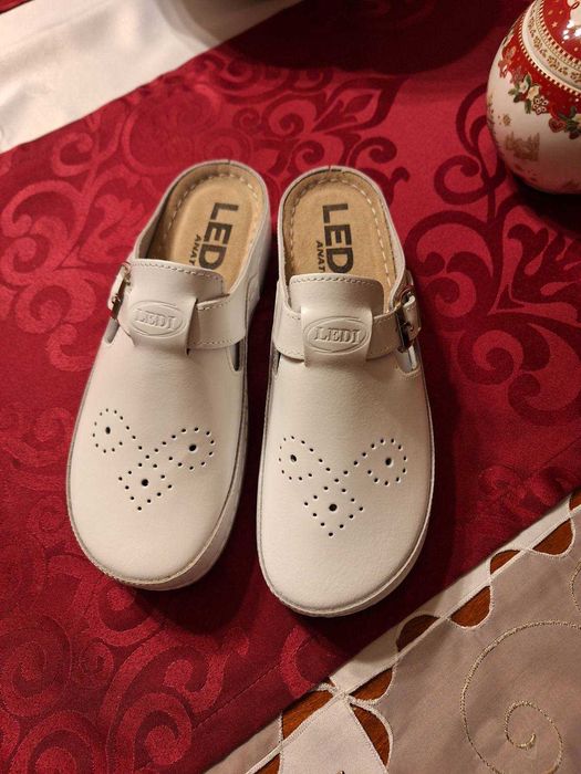 Анатомично медицинско сабо №39