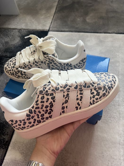 Adidas campus 00s Leopard print.