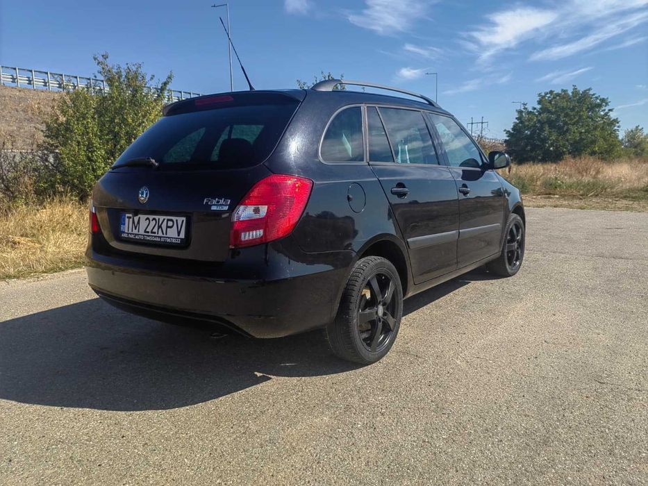 Škoda Fabia 2009 diesel, 2.300 € — imagine 2
