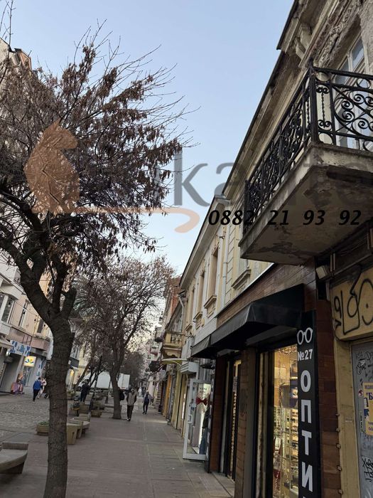 Продава се Четиристаен апартамент в София, Център - 200 кв.м за 1173 €/кв.м - Снимка #3