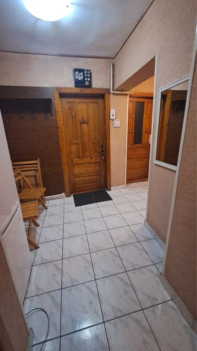 Inchiriez apartament 3 camere, ultra central, zona moto-velo - View 2