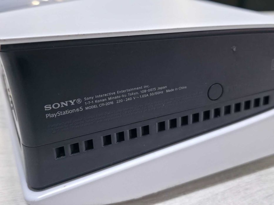 Sony PlayStation 5 (PS5) Slim 1TB Disk Version