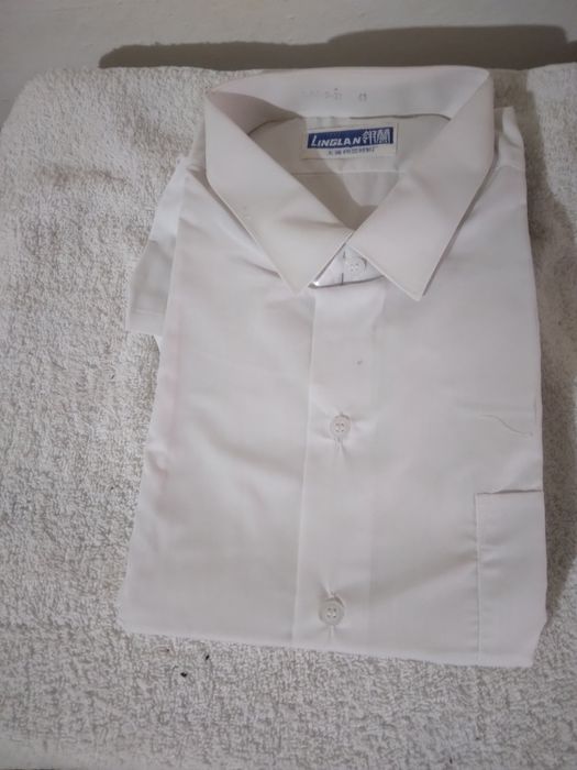 Cămașă albă, mânecă lungă mărimea 43