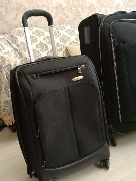 Чемодан дорожный