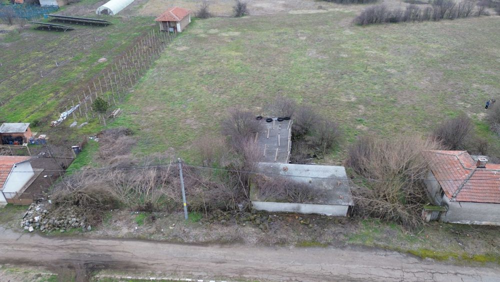 Къща с двор 8дка с. Загорци общ. Нова Загора