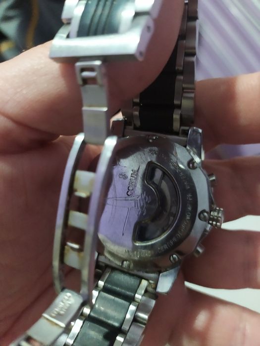 Швейцарски часовник Corum автомат