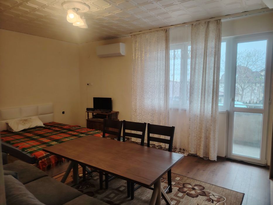 Етаж от къща кв. Галата +1/2 от дворно място 420кв.м