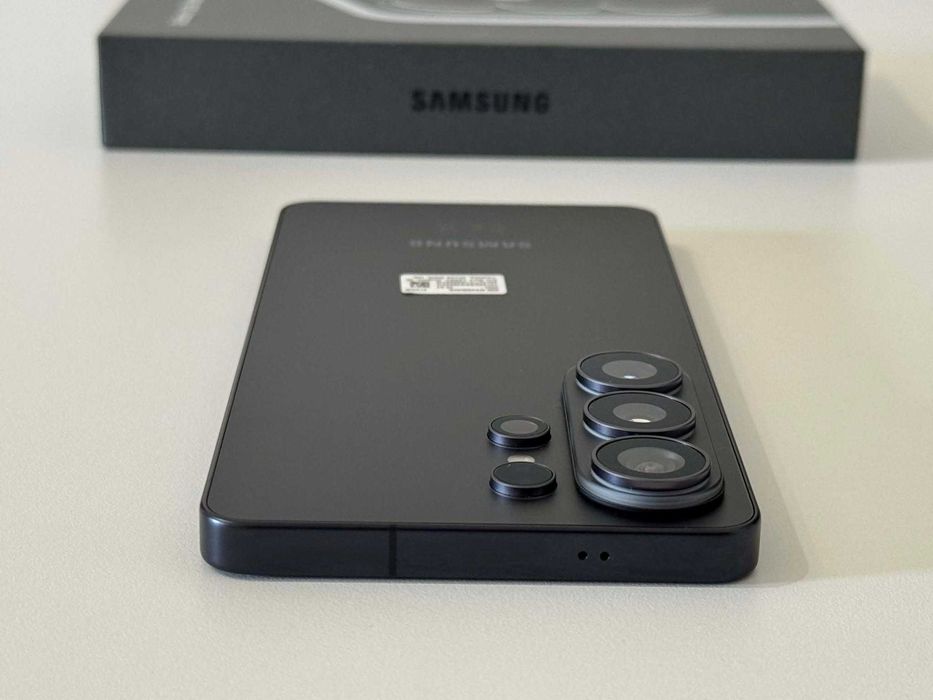 Бартер! НОВ! Samsung Galaxy S26 Ultra 512/12GB Black (Черен) 3 Цикъла.