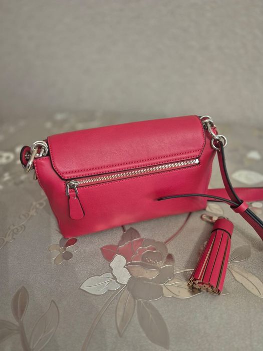 Продам Сумку Guess оригинал